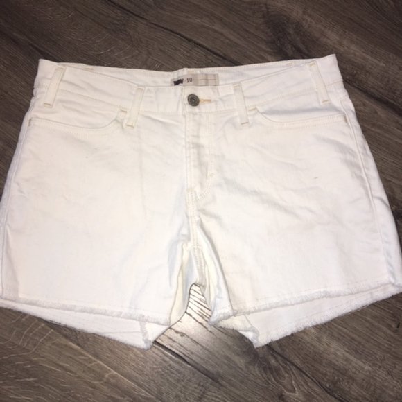 Levi's Pants - White Denim Levis Shorts (10)